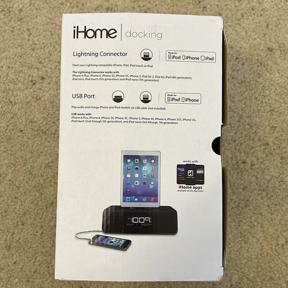 IHome docking station for iPhone or iPad - Picture 3 of 5